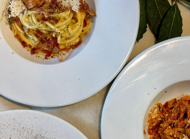 Piatti di pasta con guanciale - La Taverna della Rocca, Tivoli